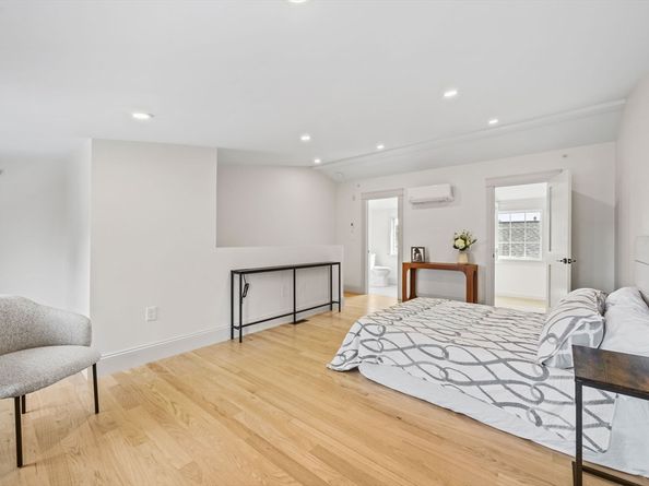 9 Swan St 2, Beverly MA 01915