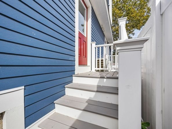 9 Swan St 2, Beverly MA 01915