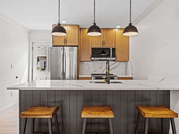 9 Swan St 2, Beverly MA 01915