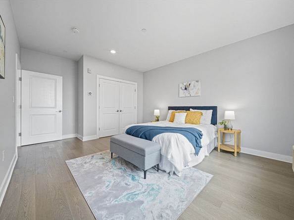 18 Cliveden St 201W, Quincy MA 02169
