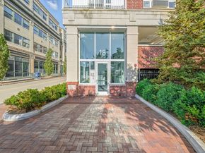 18 Cliveden St 201W, Quincy MA 02169