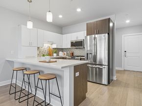 18 Cliveden St 201W, Quincy MA 02169
