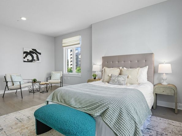 18 Cliveden St 201W, Quincy MA 02169