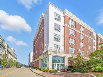 18 Cliveden St