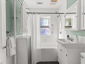 83 Madison Ave, Quincy MA 02169