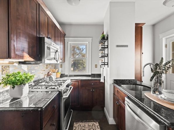 83 Madison Ave, Quincy MA 02169