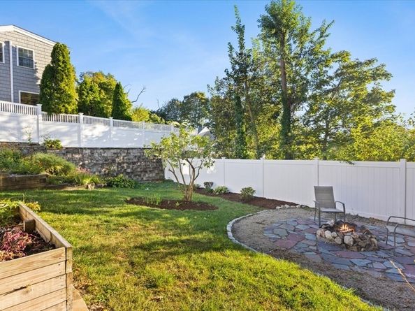 83 Madison Ave, Quincy MA 02169