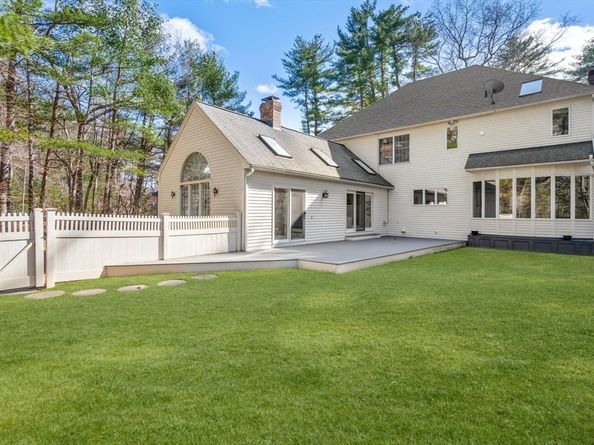 54 Phillips Rd, Sudbury MA 01776