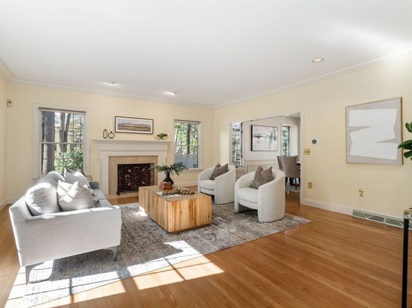 54 Phillips Rd, Sudbury MA 01776