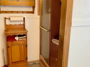6 E Division St, Holbrook MA 02343