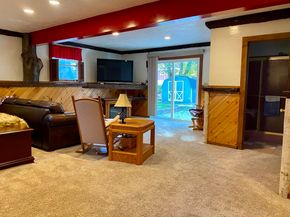 6 E Division St, Holbrook MA 02343