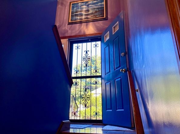 6 E Division St, Holbrook MA 02343