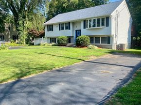 6 E Division St, Holbrook MA 02343
