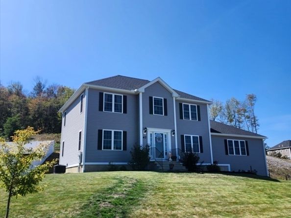 47 Woodside Ave, Rutland MA 01543