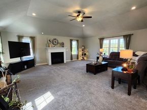 47 Woodside Ave, Rutland MA 01543