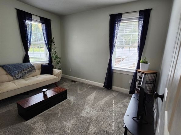 47 Woodside Ave, Rutland MA 01543