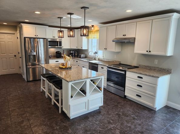 47 Woodside Ave, Rutland MA 01543