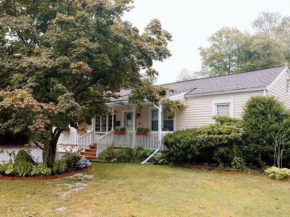 782 Ash St, Brockton MA 02301