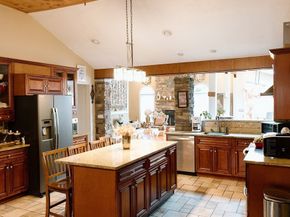 782 Ash St, Brockton MA 02301