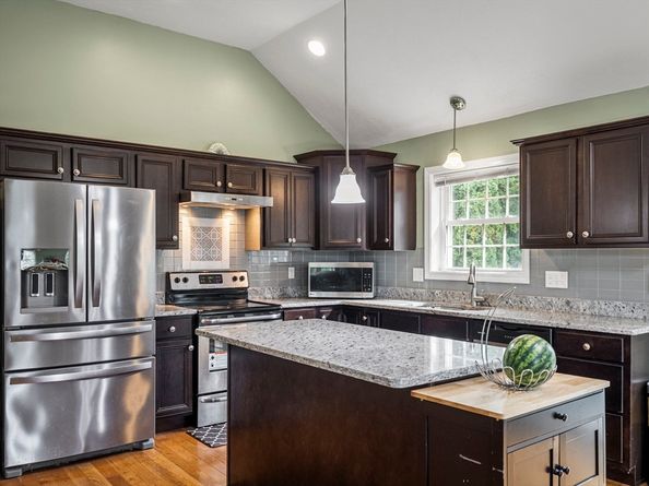 48 Wilkinson Street, Worcester MA 01606