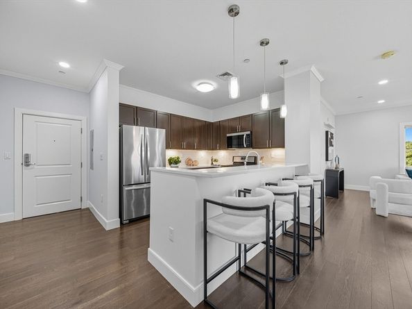320 Maverick St 405, Boston MA 02128
