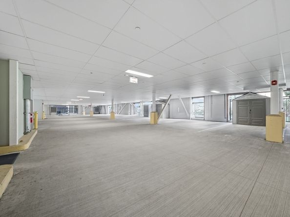 320 Maverick St 405, Boston MA 02128