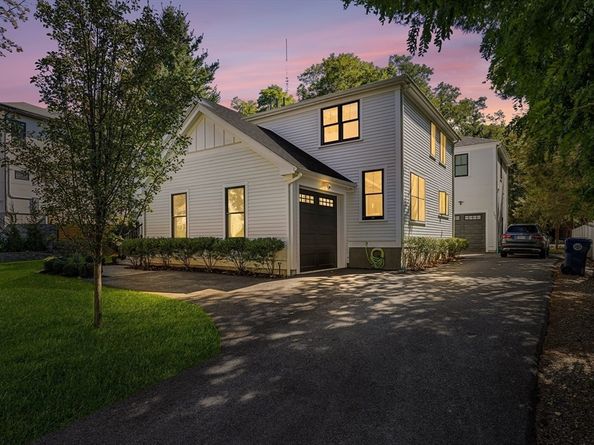 102 Thurston Rd 100, Newton MA 02464