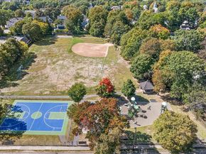 102 Thurston Rd 100, Newton MA 02464