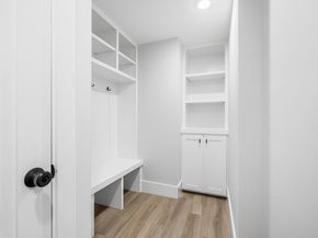 102 Thurston Rd 100, Newton MA 02464