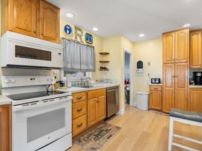 29-31 Broad Street Pl, Weymouth MA 02188