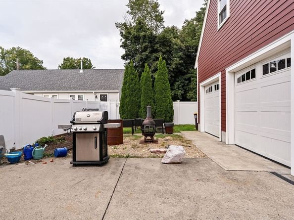 29-31 Broad Street Pl, Weymouth MA 02188