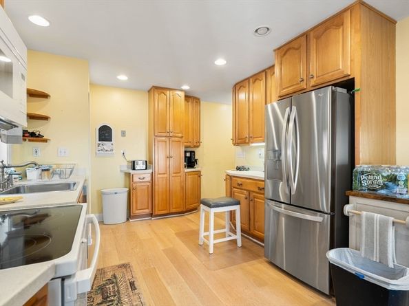 29-31 Broad Street Pl, Weymouth MA 02188