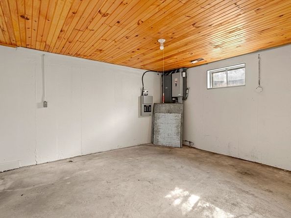 25 Yorkshire Road, Dover MA 02030