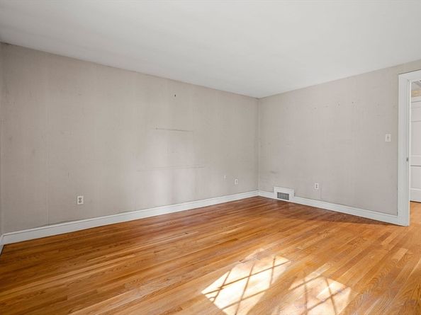 25 Yorkshire Road, Dover MA 02030