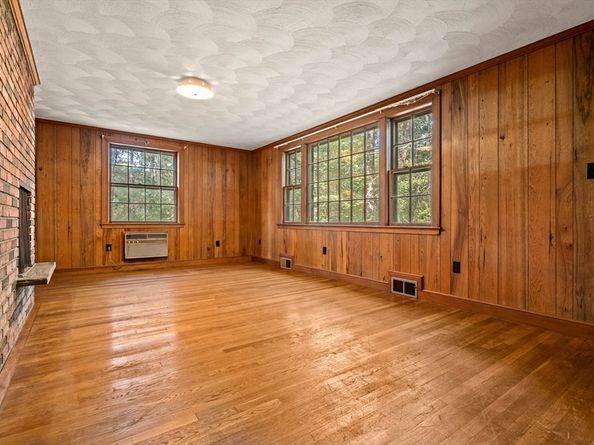 25 Yorkshire Road, Dover MA 02030