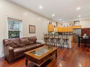 10 Beacon St