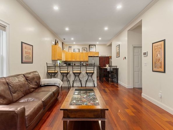 10 Beacon St 1, Chelsea MA 02150