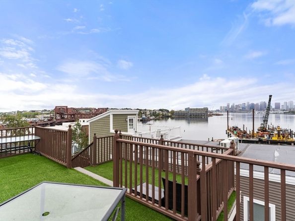 10 Beacon St 1, Chelsea MA 02150