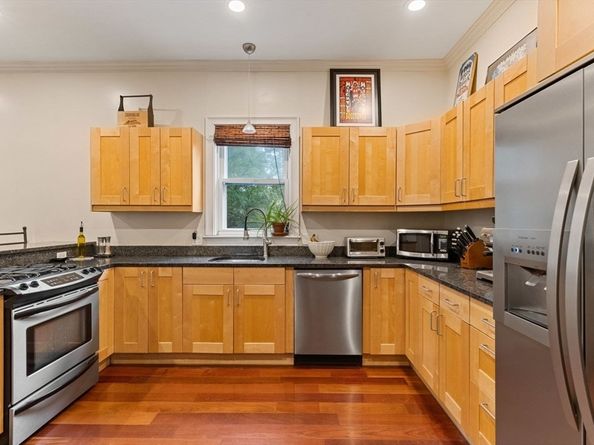 10 Beacon St 1, Chelsea MA 02150