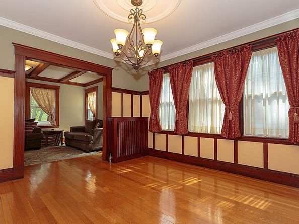 27 Hawthorn Road, Milton MA 02186