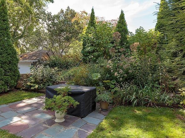 27 Hawthorn Road, Milton MA 02186