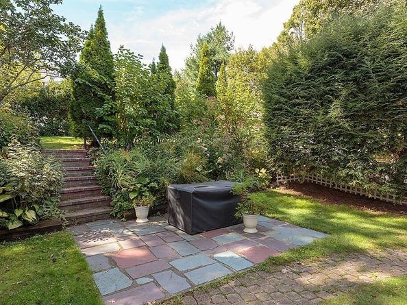 27 Hawthorn Road, Milton MA 02186
