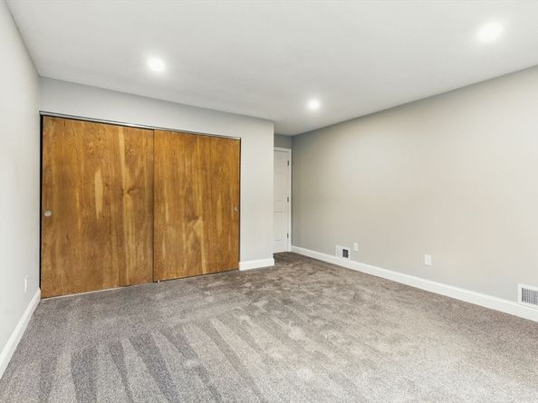 71 Princeton St 303, Chelmsford MA 01863