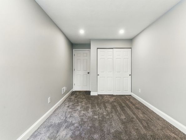 71 Princeton St 303, Chelmsford MA 01863