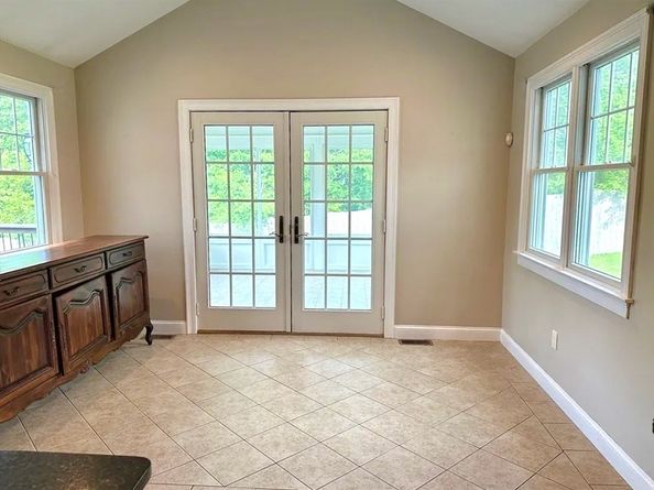 894 Liberty St 2, Braintree MA 02184