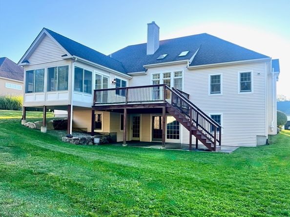 894 Liberty St 2, Braintree MA 02184