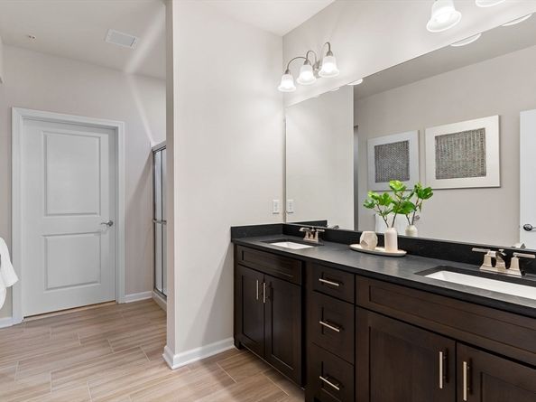 5 Peters Farm Way 101, Westborough MA 01581