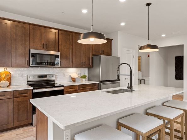5 Peters Farm Way 101, Westborough MA 01581