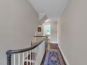 8 Old Colony Road, Worcester MA 01609