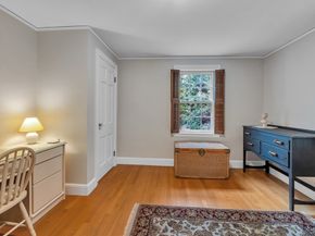 8 Old Colony Road, Worcester MA 01609